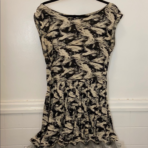 Patterned dress - Picture 1 of 2